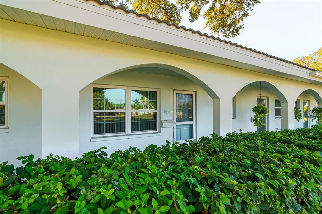 For Sale: $149,500 (2 beds, 2 baths, 1180 Square Feet)