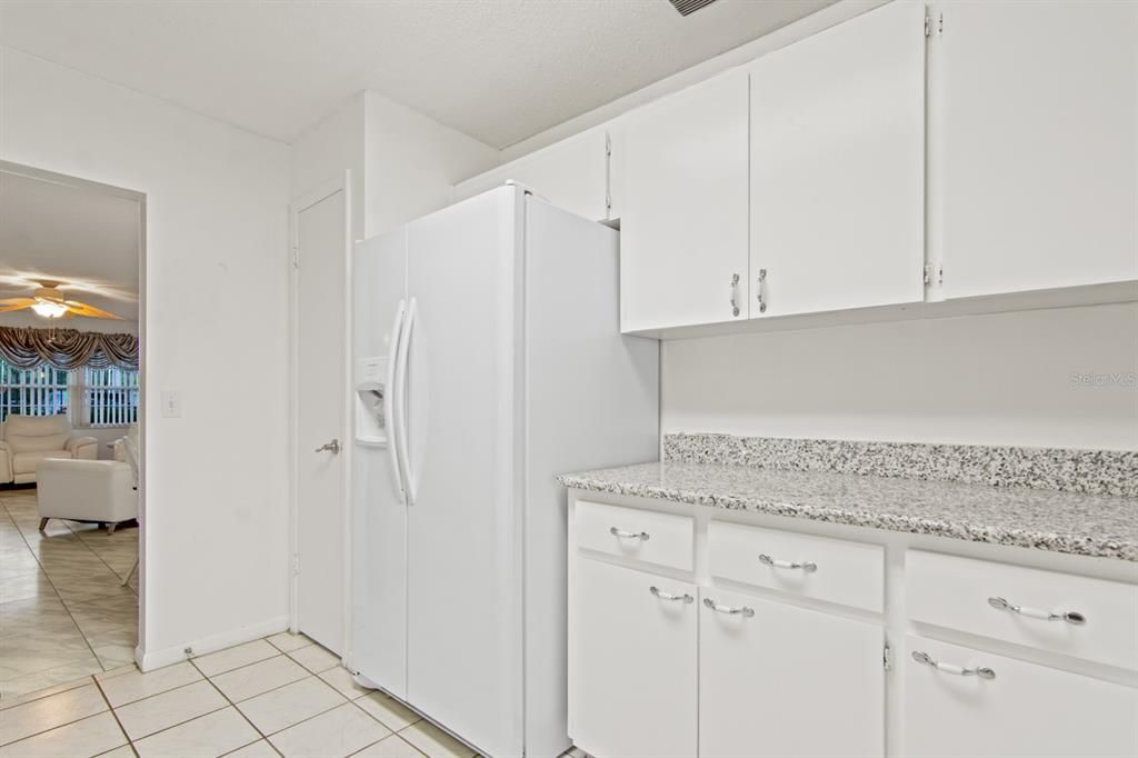 For Sale: $149,500 (2 beds, 2 baths, 1180 Square Feet)
