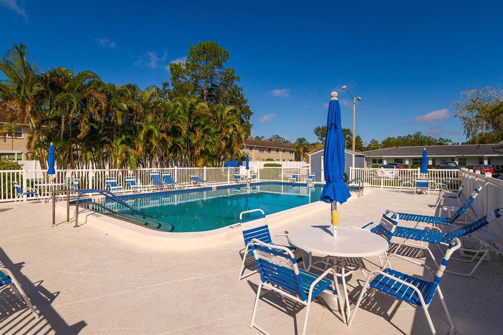 For Sale: $149,500 (2 beds, 2 baths, 1180 Square Feet)