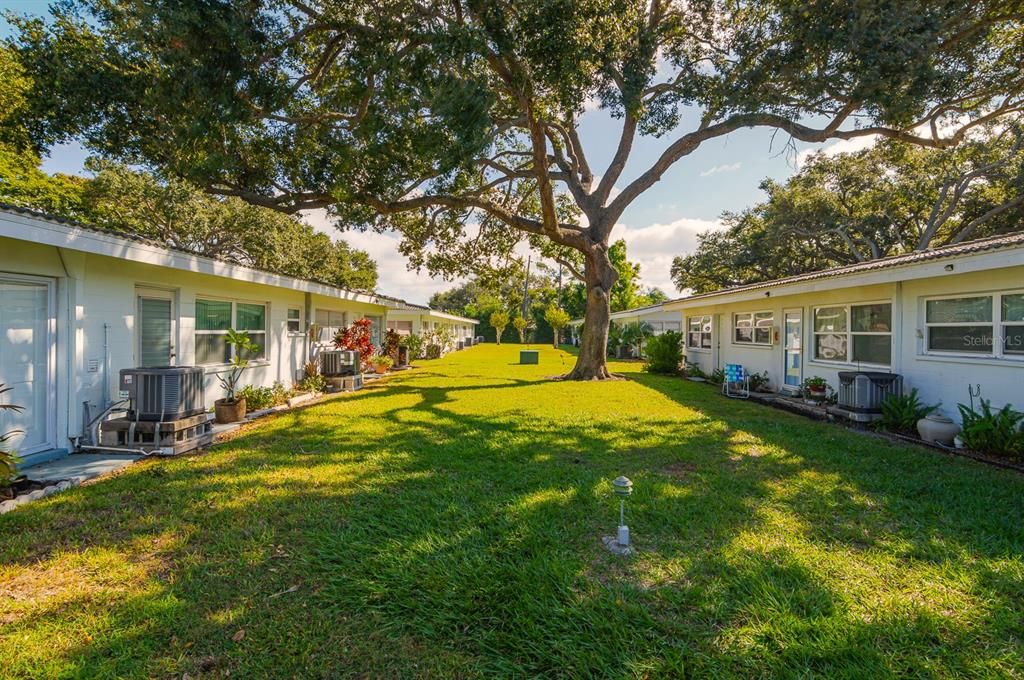 For Sale: $149,500 (2 beds, 2 baths, 1180 Square Feet)