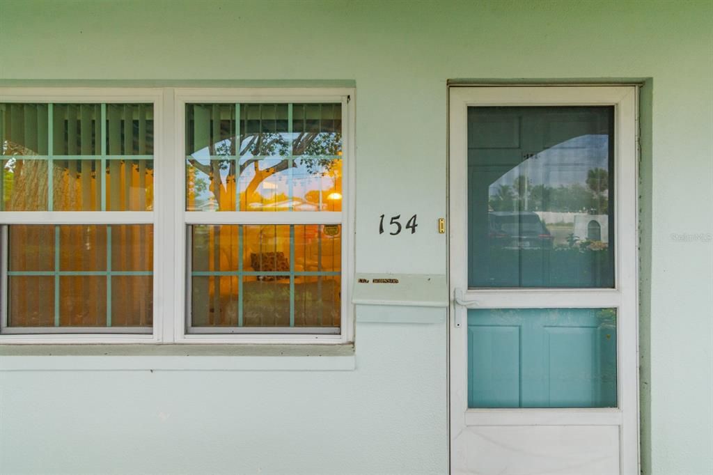 For Sale: $149,500 (2 beds, 2 baths, 1180 Square Feet)