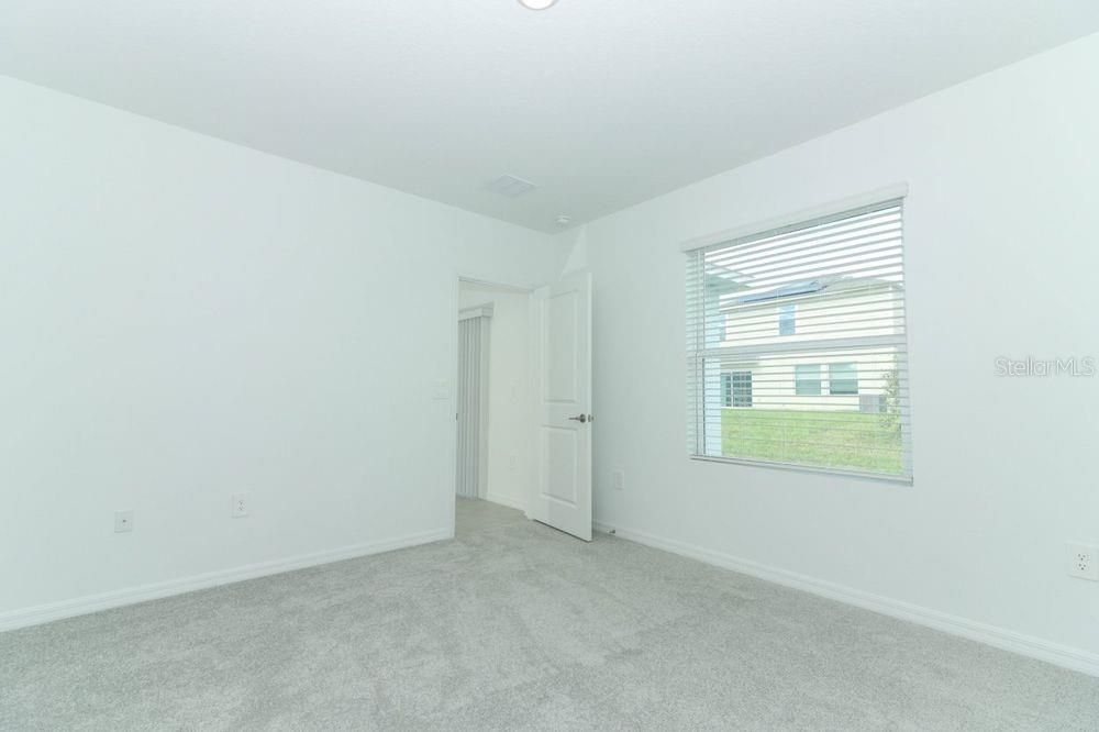 Active With Contract: $317,579 (3 beds, 2 baths, 1603 Square Feet)