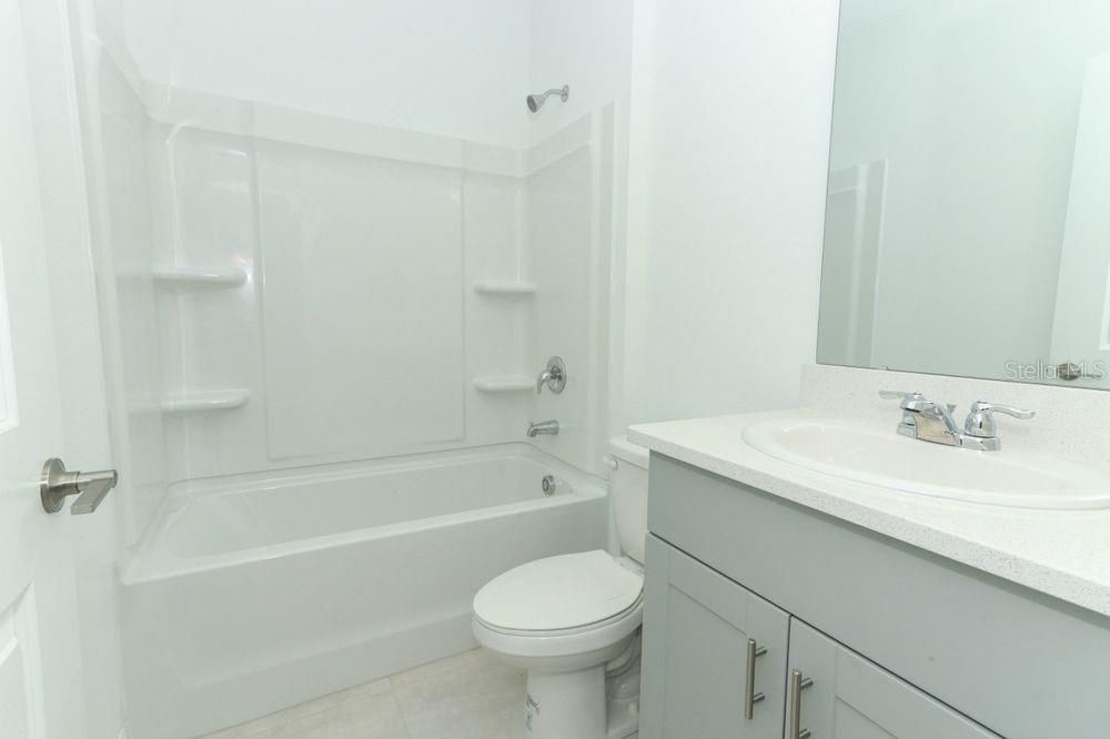 Active With Contract: $317,579 (3 beds, 2 baths, 1603 Square Feet)