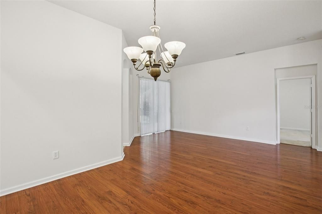 For Sale: $494,900 (4 beds, 3 baths, 2595 Square Feet)