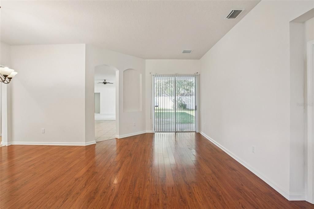 For Sale: $494,900 (4 beds, 3 baths, 2595 Square Feet)