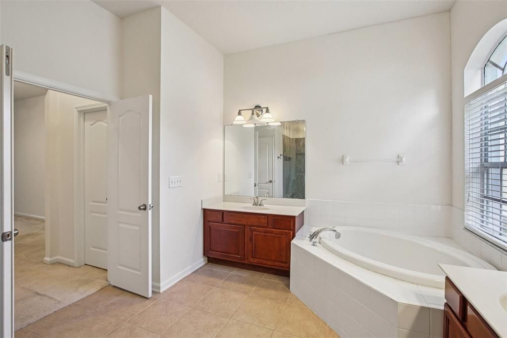 For Sale: $494,900 (4 beds, 3 baths, 2595 Square Feet)