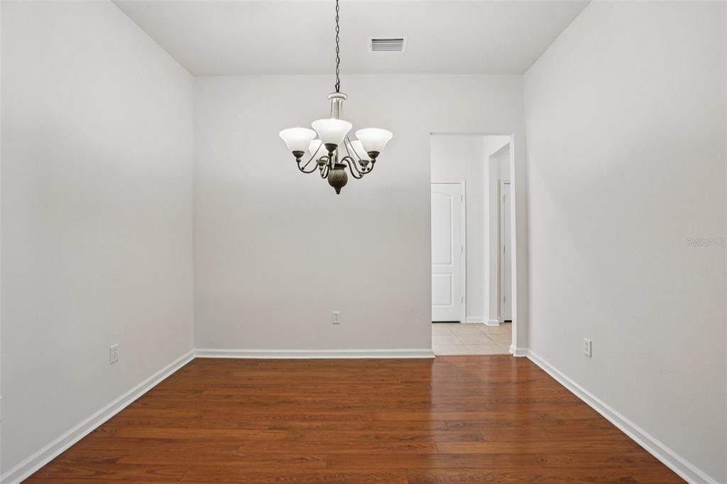 For Sale: $494,900 (4 beds, 3 baths, 2595 Square Feet)