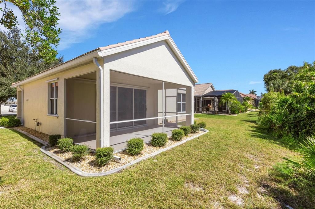 На продажу: $295,000 (2 спален, 2 ванн, 1405 Квадратных фут)