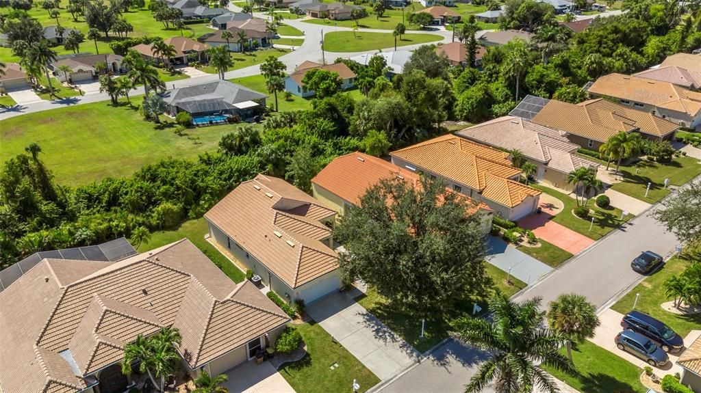 На продажу: $295,000 (2 спален, 2 ванн, 1405 Квадратных фут)