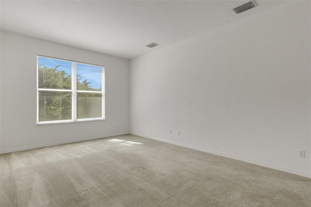 На продажу: $295,000 (2 спален, 2 ванн, 1405 Квадратных фут)