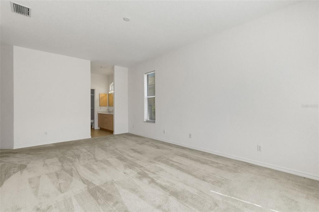 На продажу: $295,000 (2 спален, 2 ванн, 1405 Квадратных фут)