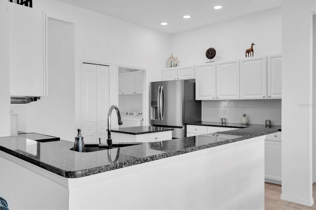 На продажу: $530,000 (3 спален, 2 ванн, 2044 Квадратных фут)