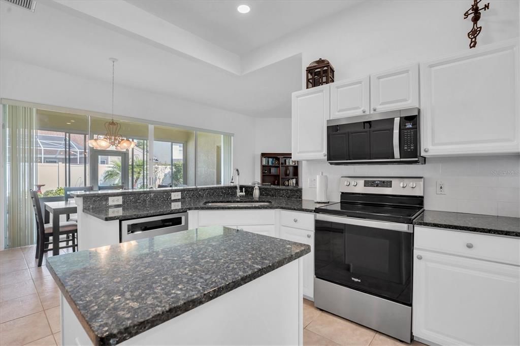 На продажу: $530,000 (3 спален, 2 ванн, 2044 Квадратных фут)