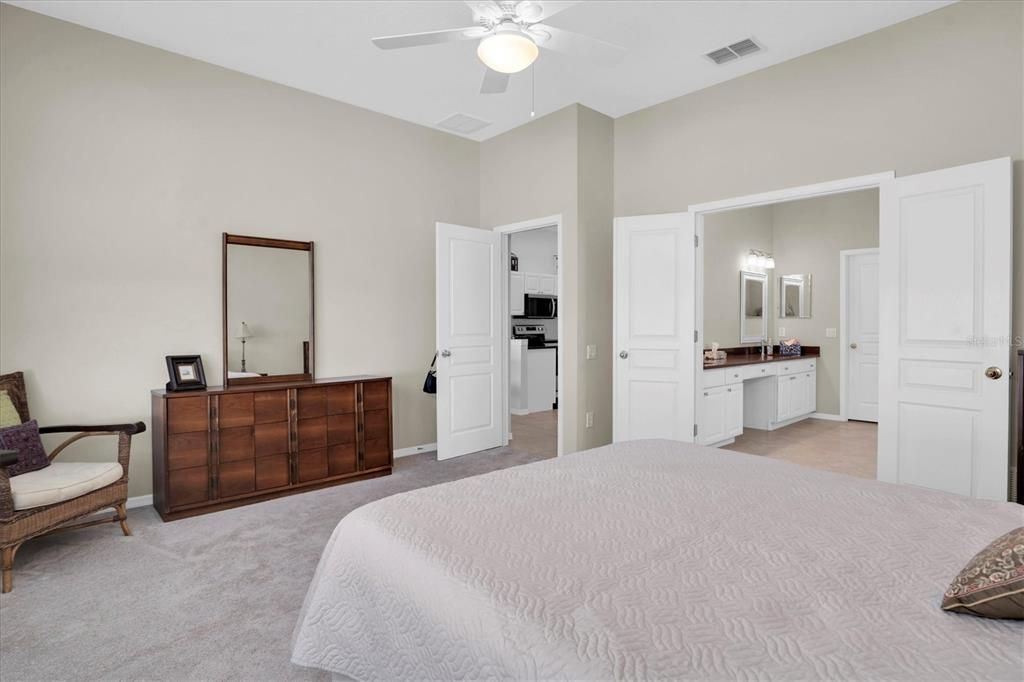 На продажу: $530,000 (3 спален, 2 ванн, 2044 Квадратных фут)