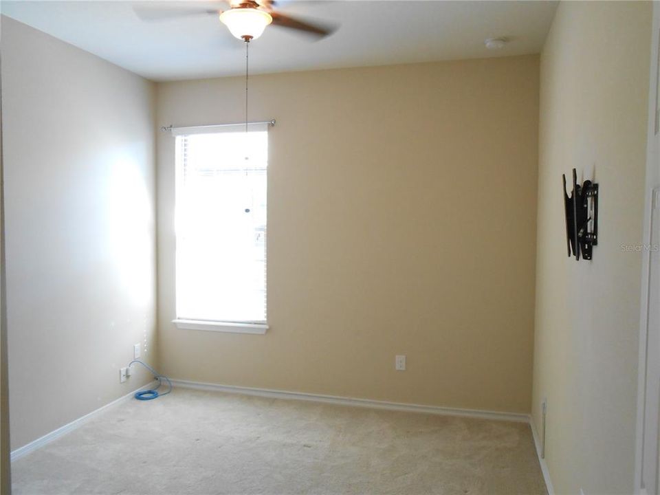 待售: $276,000 (2 贝兹, 2 浴室, 1393 平方英尺)