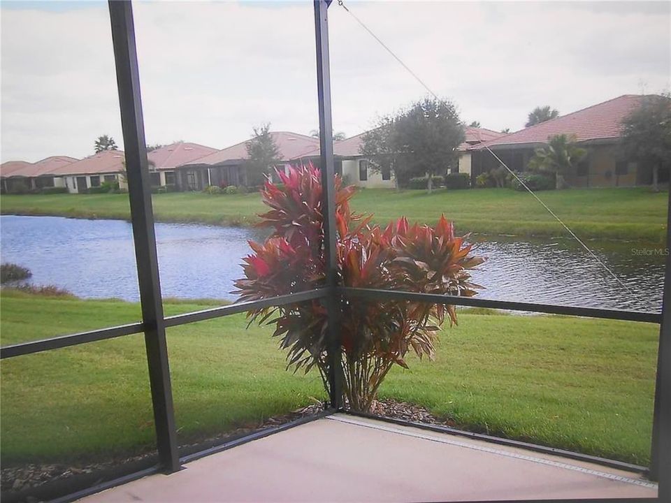 待售: $276,000 (2 贝兹, 2 浴室, 1393 平方英尺)