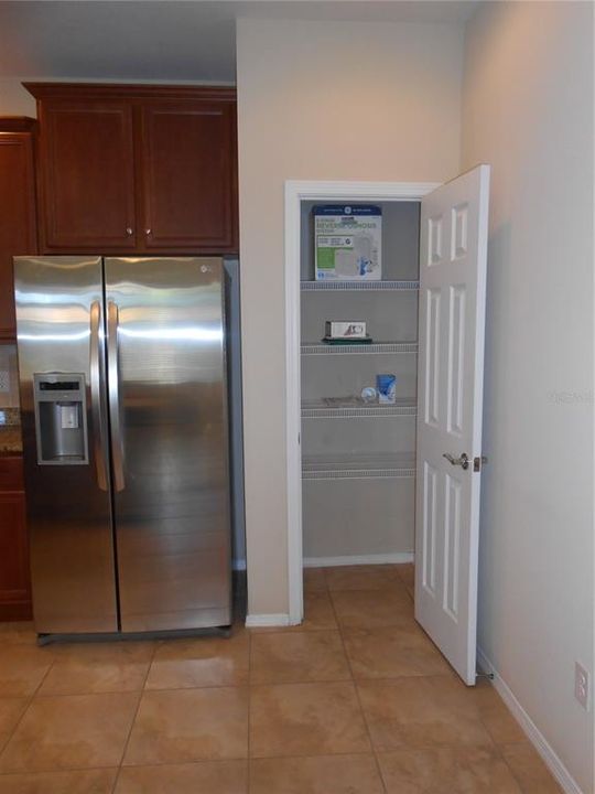 待售: $276,000 (2 贝兹, 2 浴室, 1393 平方英尺)