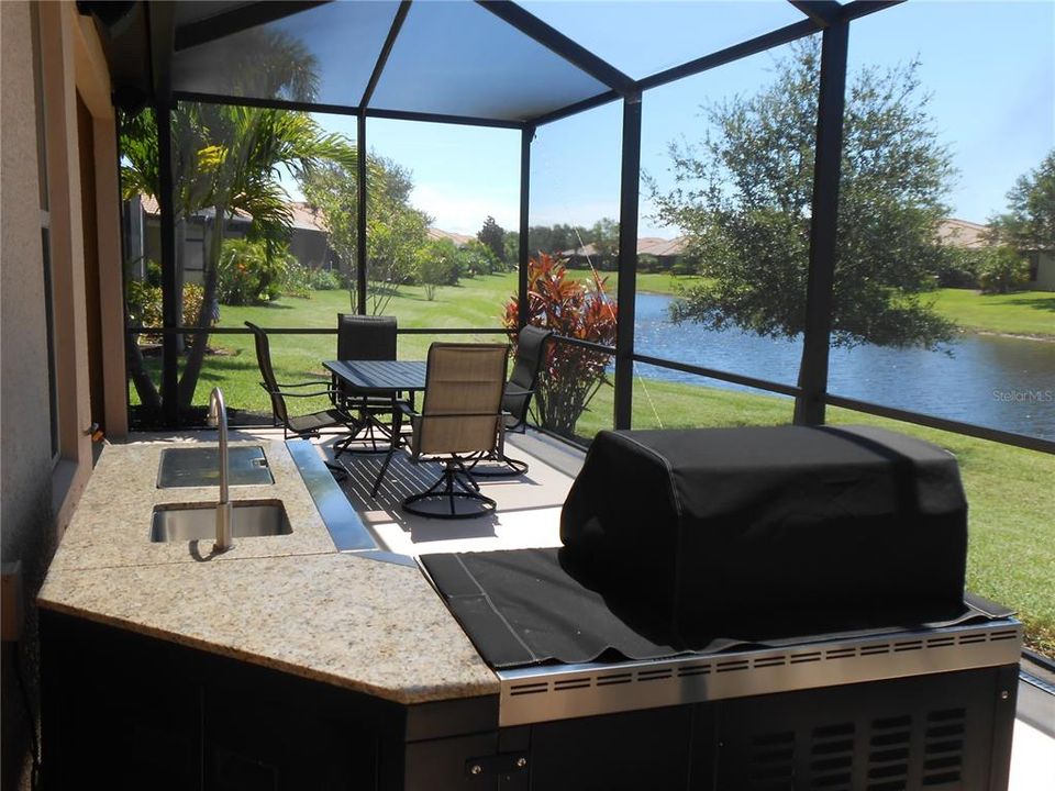 待售: $276,000 (2 贝兹, 2 浴室, 1393 平方英尺)