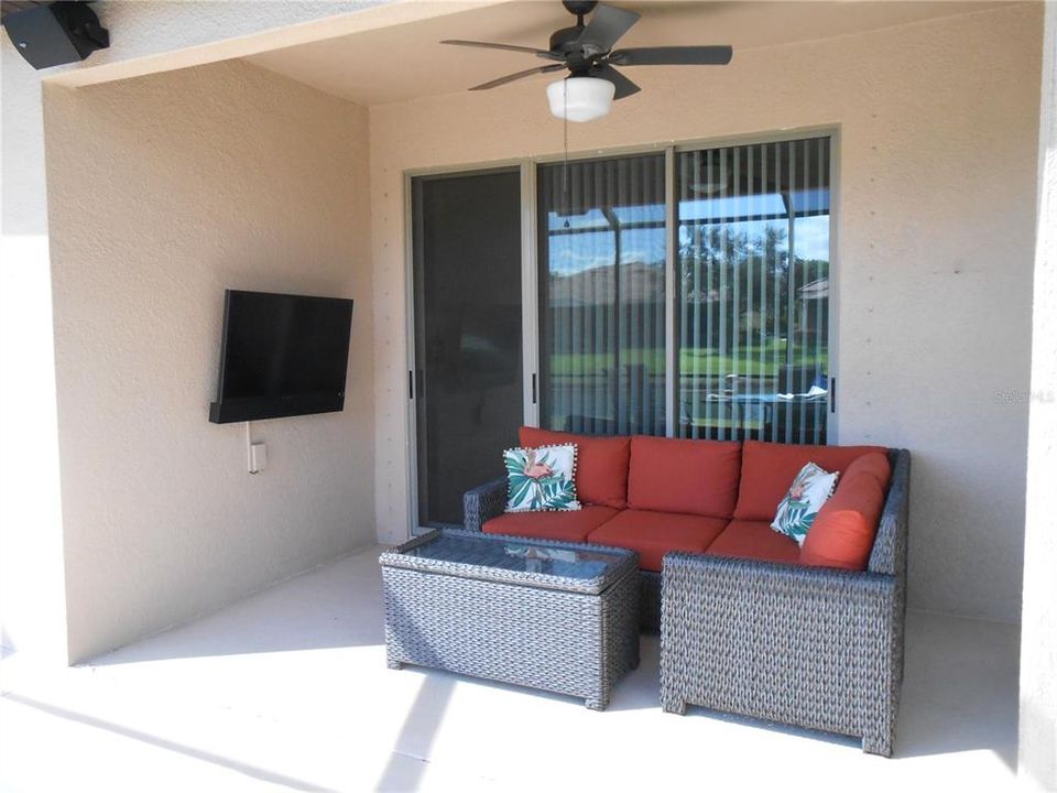 待售: $276,000 (2 贝兹, 2 浴室, 1393 平方英尺)