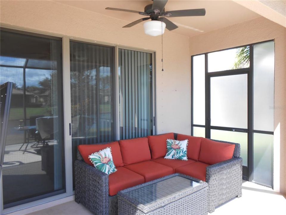 待售: $276,000 (2 贝兹, 2 浴室, 1393 平方英尺)