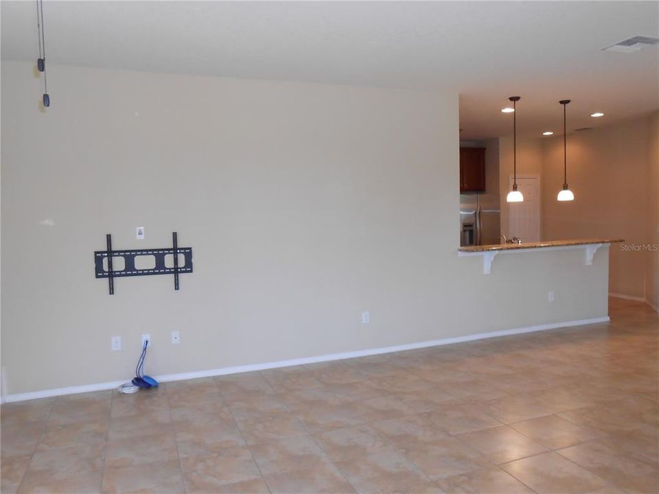 待售: $276,000 (2 贝兹, 2 浴室, 1393 平方英尺)