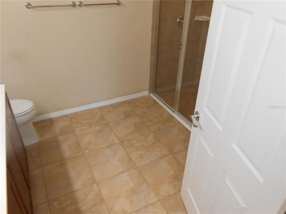 待售: $276,000 (2 贝兹, 2 浴室, 1393 平方英尺)