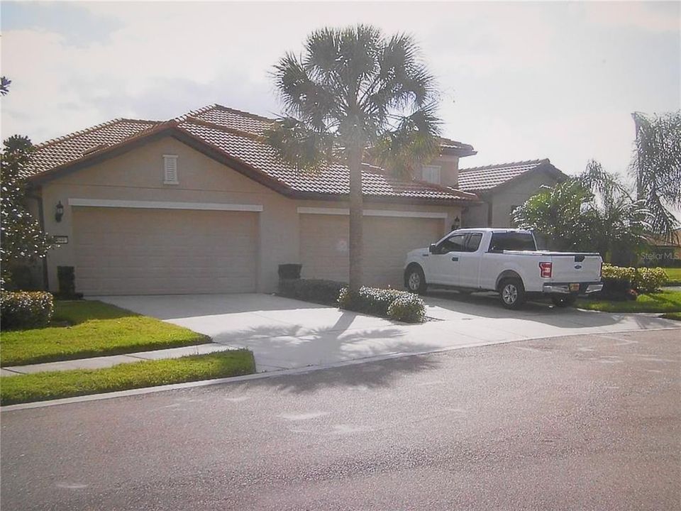 待售: $276,000 (2 贝兹, 2 浴室, 1393 平方英尺)