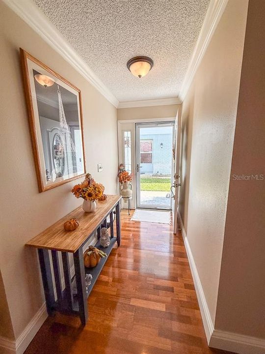 Под контрактом: $394,900 (2 спален, 2 ванн, 1332 Квадратных фут)