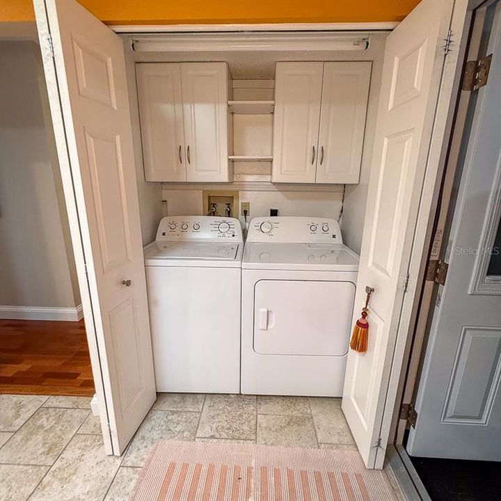 Под контрактом: $394,900 (2 спален, 2 ванн, 1332 Квадратных фут)