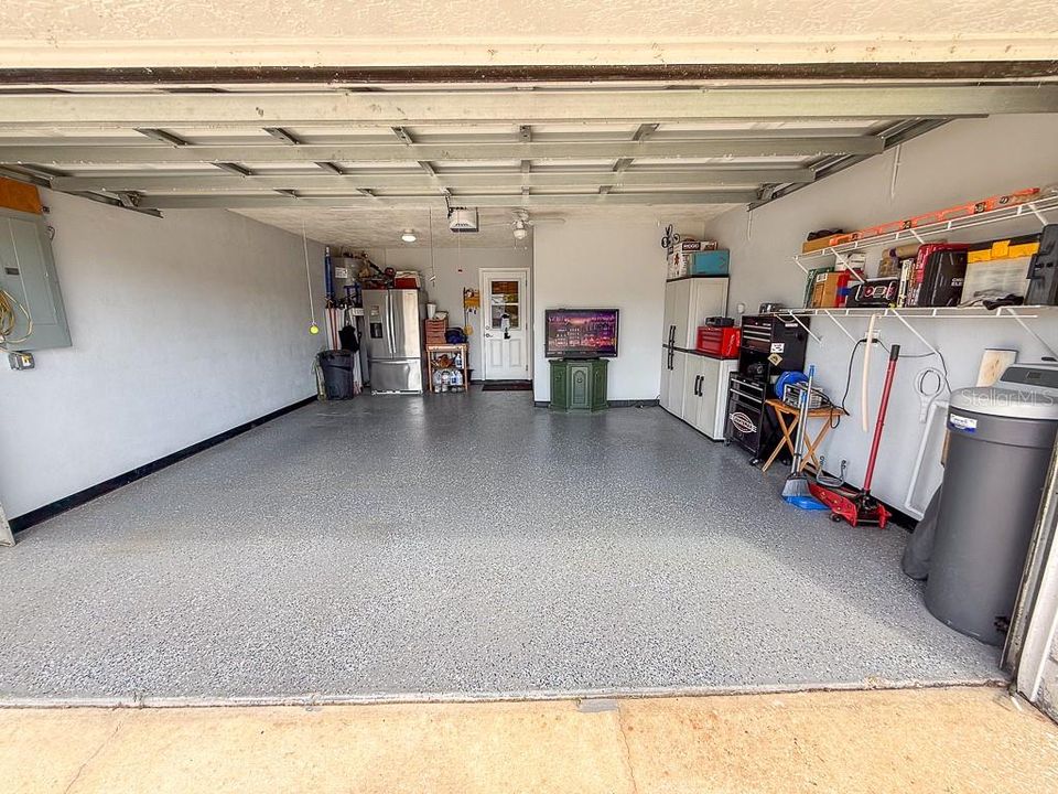 Под контрактом: $394,900 (2 спален, 2 ванн, 1332 Квадратных фут)