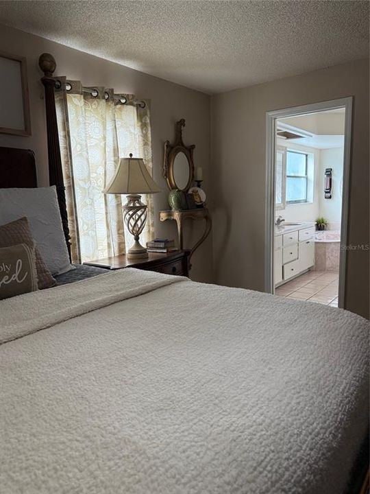 For Sale: $312,000 (3 beds, 2 baths, 2006 Square Feet)