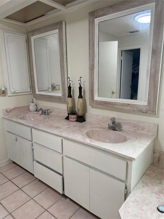 For Sale: $312,000 (3 beds, 2 baths, 2006 Square Feet)