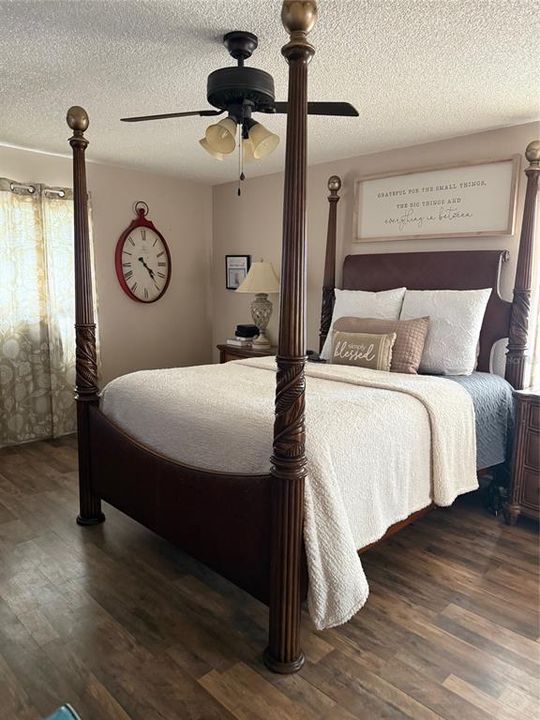 For Sale: $312,000 (3 beds, 2 baths, 2006 Square Feet)