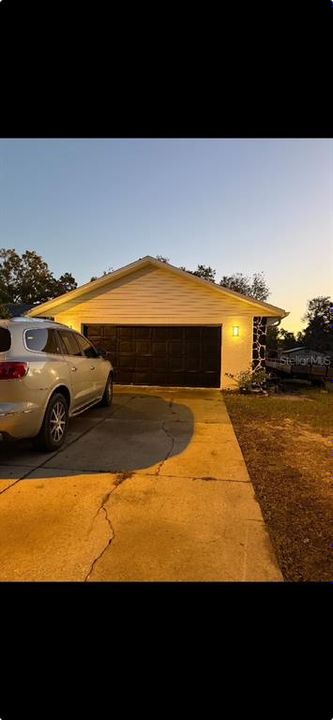 For Sale: $312,000 (3 beds, 2 baths, 2006 Square Feet)