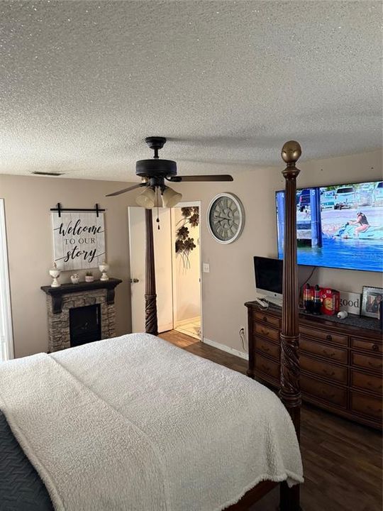 For Sale: $312,000 (3 beds, 2 baths, 2006 Square Feet)