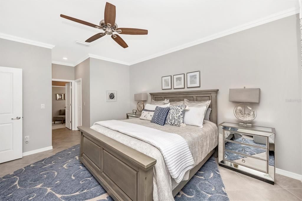 合同活跃: $549,000 (3 贝兹, 3 浴室, 2217 平方英尺)