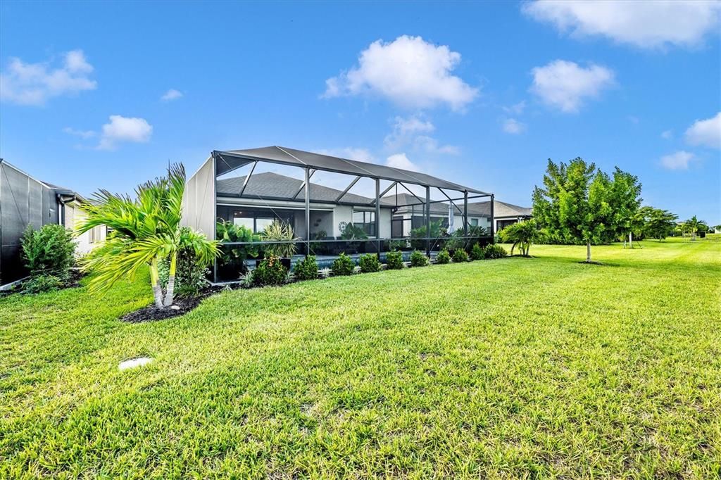 合同活跃: $549,000 (3 贝兹, 3 浴室, 2217 平方英尺)