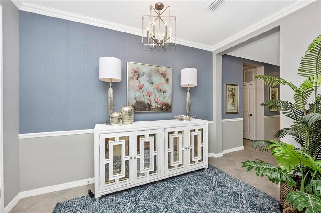 合同活跃: $549,000 (3 贝兹, 3 浴室, 2217 平方英尺)