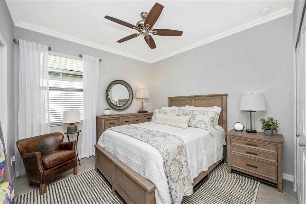 合同活跃: $549,000 (3 贝兹, 3 浴室, 2217 平方英尺)