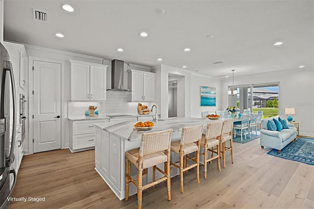 En Venta: $1,099,900 (5 camas, 4 baños, 3759 Pies cuadrados)