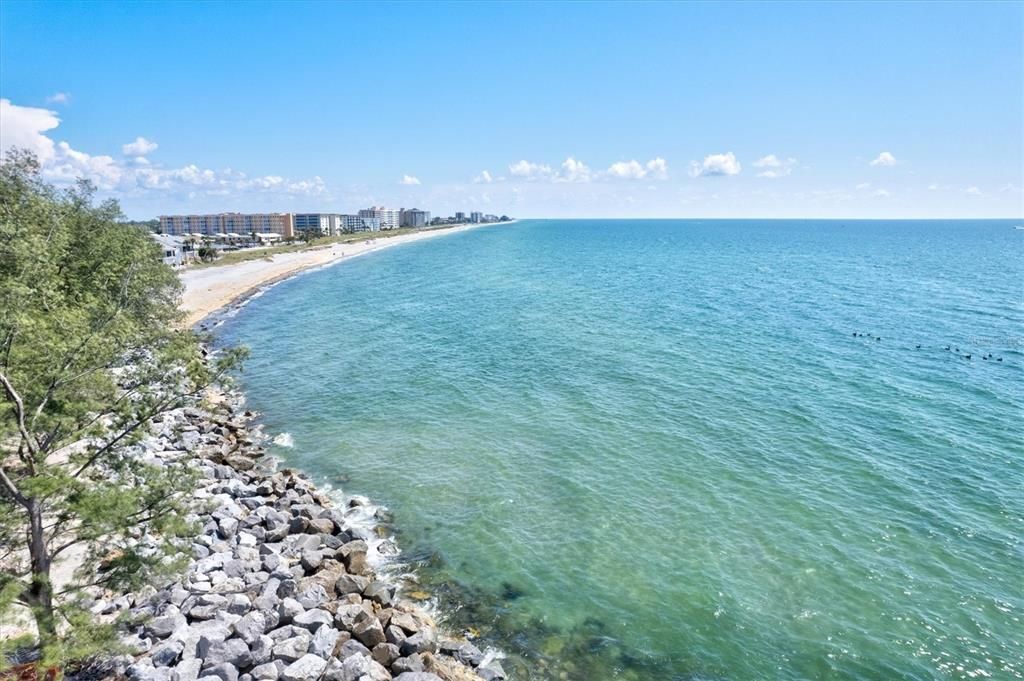 En Venta: $1,099,900 (5 camas, 4 baños, 3759 Pies cuadrados)