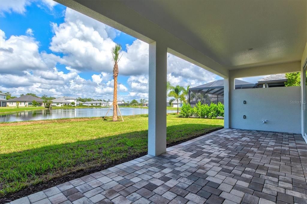 En Venta: $1,099,900 (5 camas, 4 baños, 3759 Pies cuadrados)