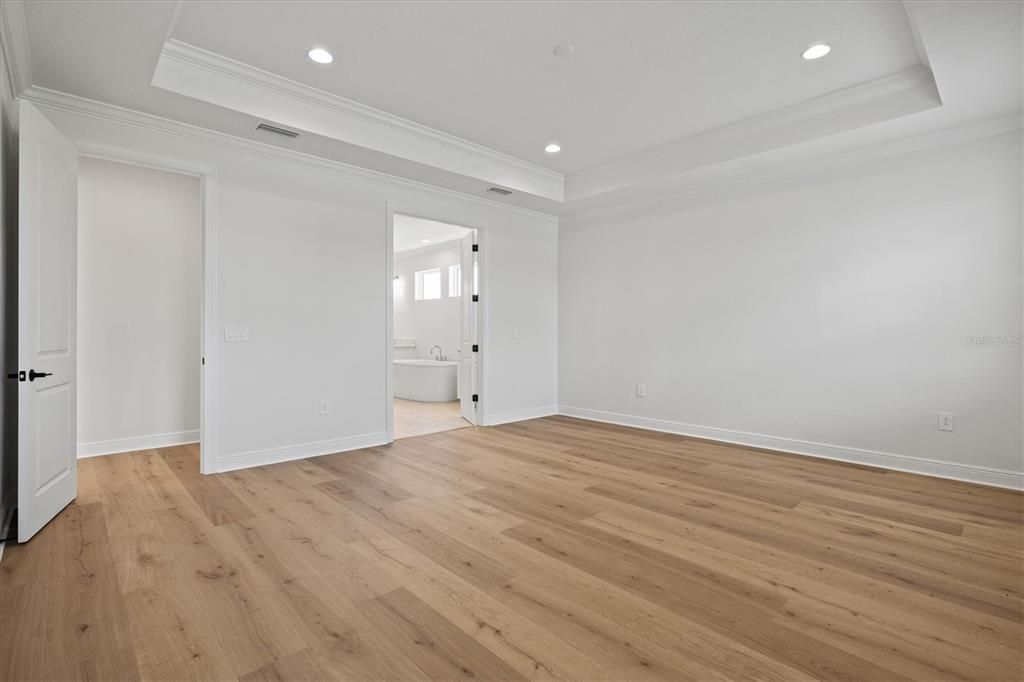 En Venta: $1,099,900 (5 camas, 4 baños, 3759 Pies cuadrados)