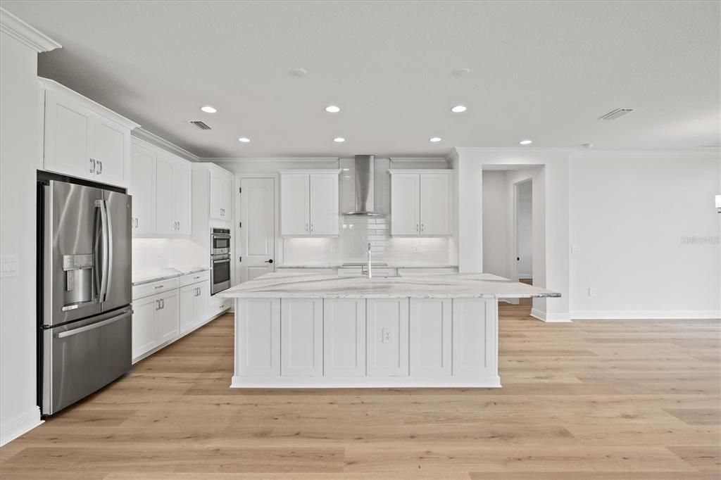 En Venta: $1,099,900 (5 camas, 4 baños, 3759 Pies cuadrados)