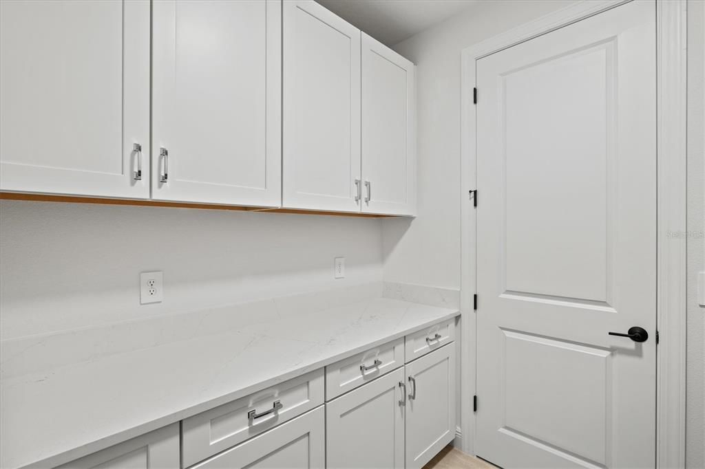 En Venta: $1,099,900 (5 camas, 4 baños, 3759 Pies cuadrados)