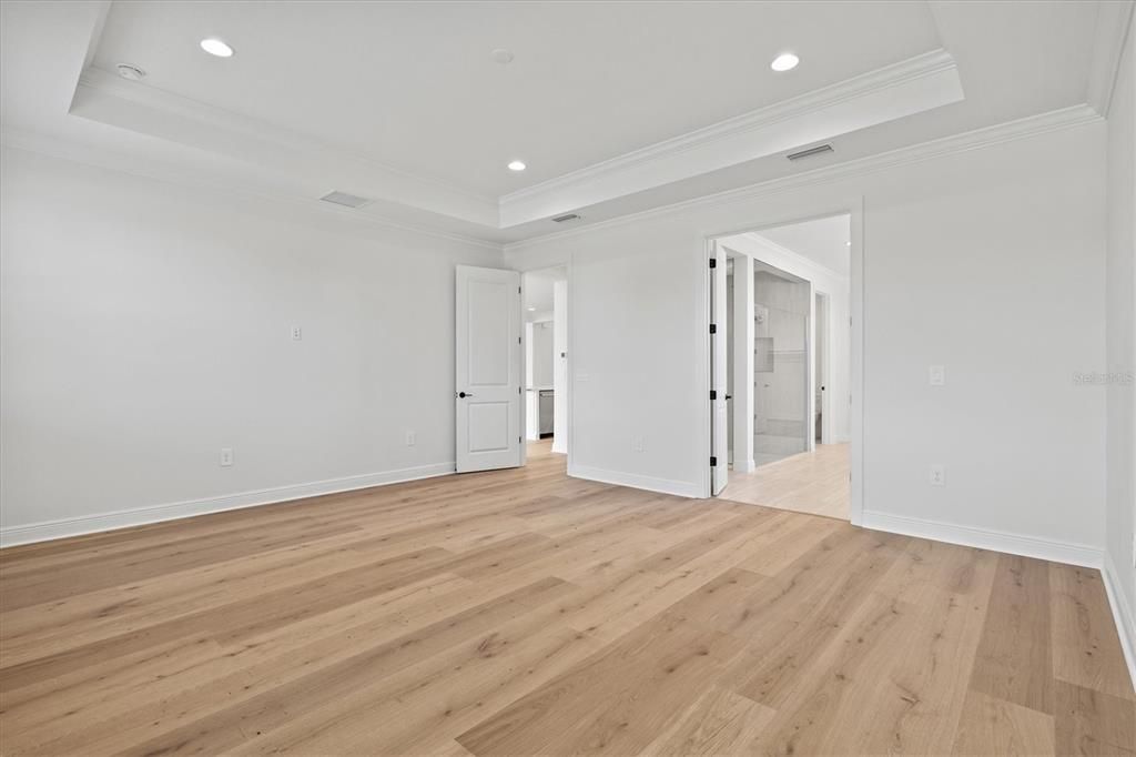 En Venta: $1,099,900 (5 camas, 4 baños, 3759 Pies cuadrados)