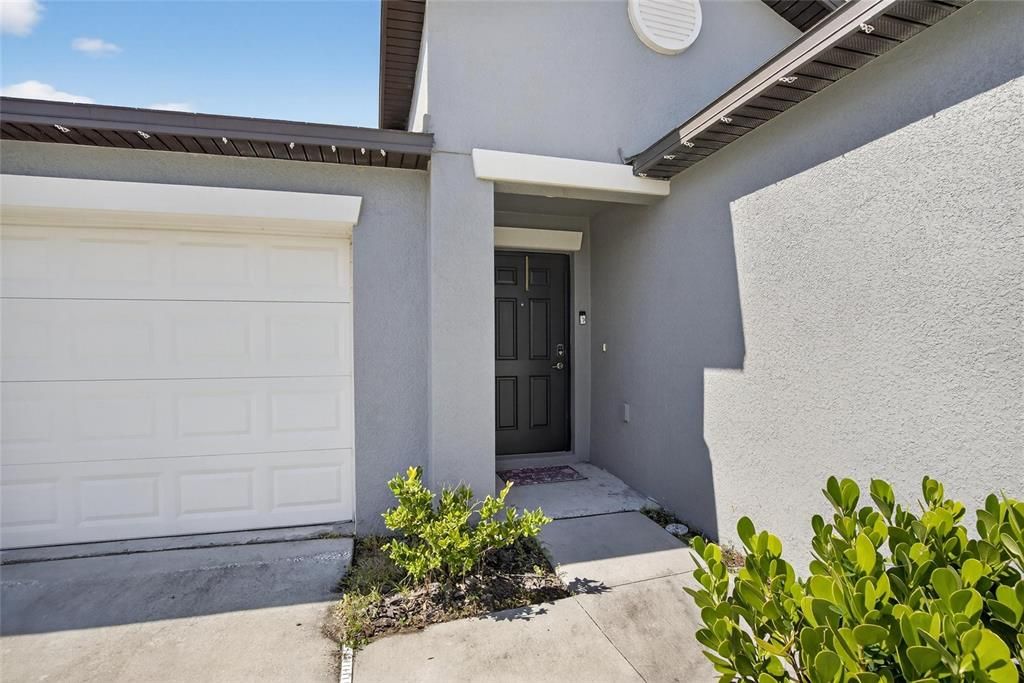 For Sale: $324,500 (4 beds, 2 baths, 1918 Square Feet)