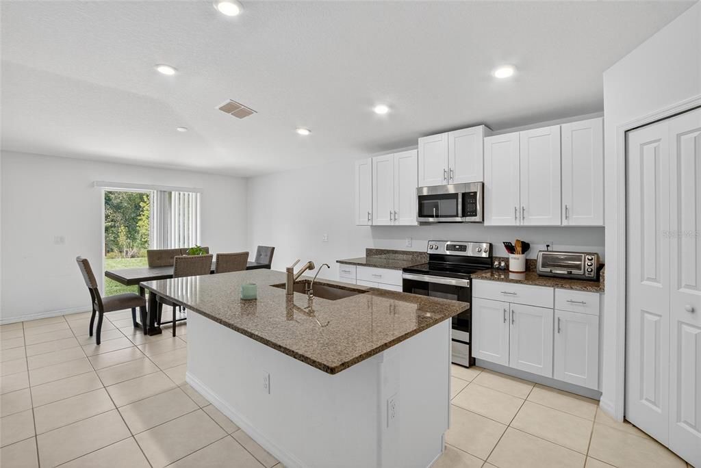 For Sale: $324,500 (4 beds, 2 baths, 1918 Square Feet)