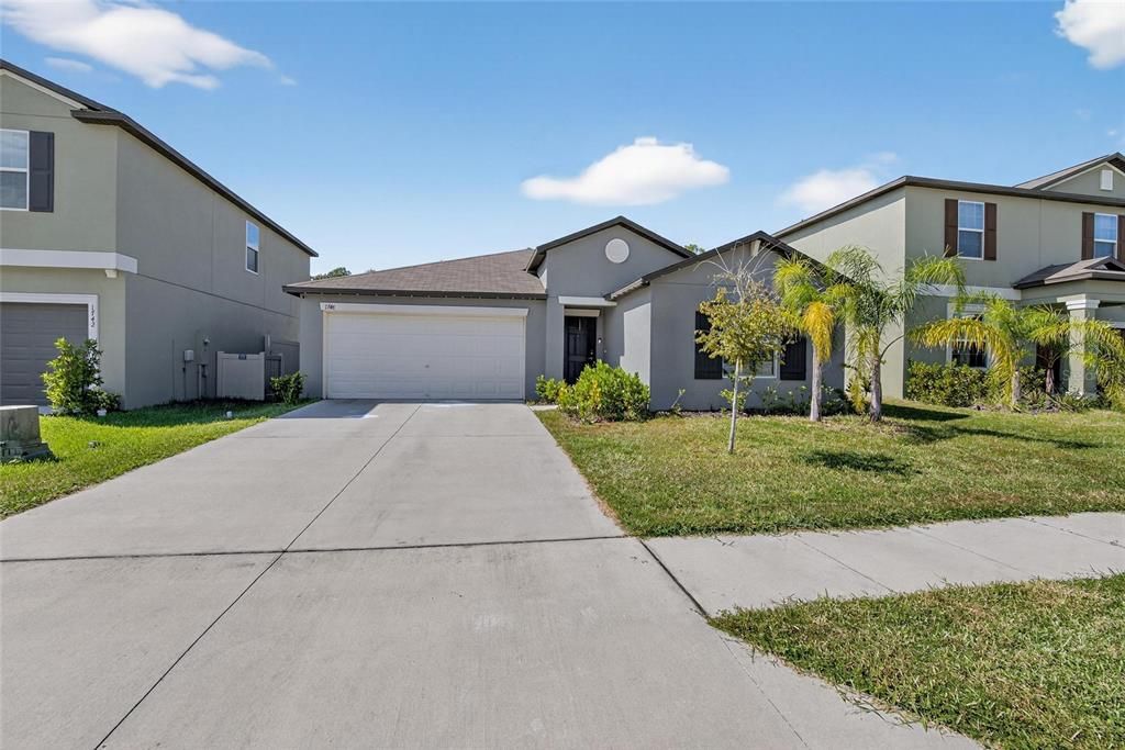 For Sale: $324,500 (4 beds, 2 baths, 1918 Square Feet)