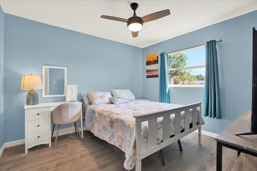 Active With Contract: $249,900 (2 beds, 2 baths, 1209 Square Feet)